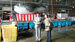 ふぐと山崎たい子区議・ながいともこ区議