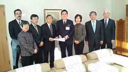 花川区長へ申し入れ