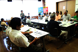 都区政報告懇談会　そねはじめ都議と山崎たい子区議