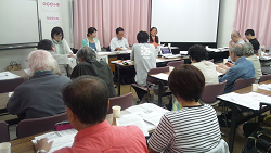 トマトの会が取り組んだ介護問題の学習会