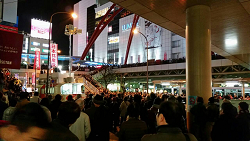 12月８日　立川駅にて