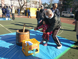 豊島3丁目町会「餅つき大会」