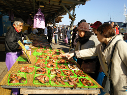 おさかな市場にて、どれも美味しそう～