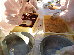 豊島中央通り商店街で「餅つき大会」