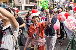特定秘密保護法廃止北区アクション！meets Love デモに参加の山崎たい子区議