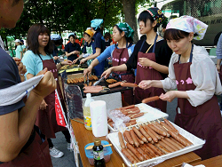 2015年かっぱまつり、お店の早朝準備中風景