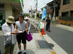 ６．１３　ＳＴＯＰ安倍政権大集会に連帯し、地域の皆さんと地元で宣伝