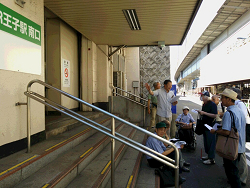 王子駅北口