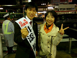 11月8日（日）日本共産党街頭演説　左　山添拓弁護士　／右　山崎たい子区議