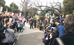 「保育園落ちたのは私だ」国会前スタンディング