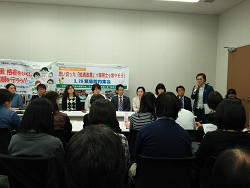衆議院会館で開かれた「待機児解消のためにも、思い切った処遇改善で、保育士を増やそう！緊急集会」