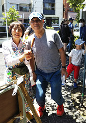 第２６回豊島カッパまつり 、山崎たい子区議(左）
