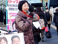 王子駅中央口にて、朝のごあいさつ 山崎たい子区議