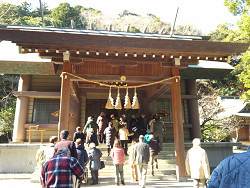 安房神社