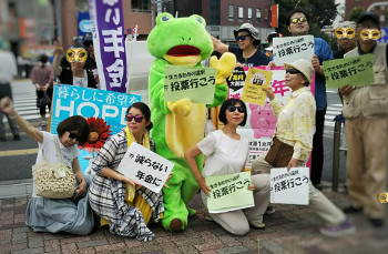 投票を呼び掛けるフラッシュモブにもチャレンジ